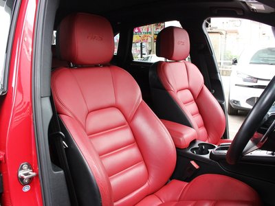 2018 Porsche MACAN photo 4