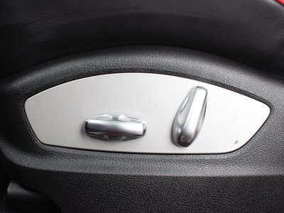 2018 Porsche MACAN thumbnail 52