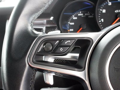 2018 Porsche MACAN thumbnail 34
