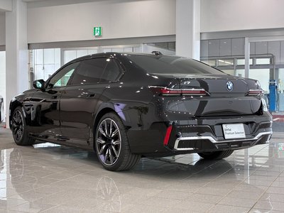 2025 BMW I7 photo 5