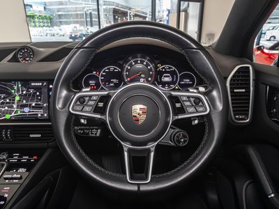 2021 Porsche CAYENNE thumbnail 21
