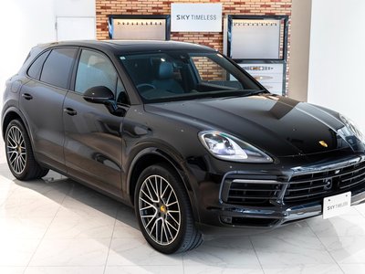 2021 Porsche CAYENNE photo 1