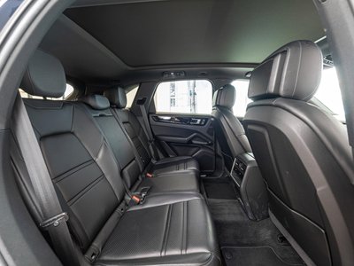 2021 Porsche CAYENNE thumbnail 44