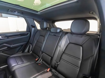 2021 Porsche CAYENNE thumbnail 48