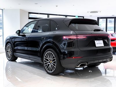 2021 Porsche CAYENNE thumbnail 50