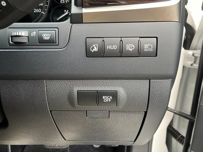 2016 Lexus LX 照片 38