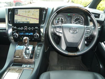 صورة 18 لـ 2021 Toyota ALPHARD