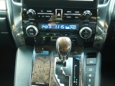 صورة 27 لـ 2021 Toyota ALPHARD