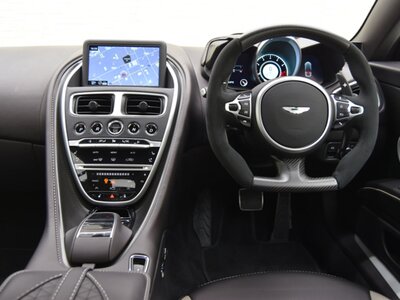 صورة 13 لـ 2022 Aston Martin DBS SUPERLEGGERA
