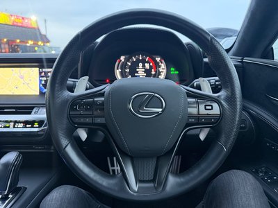 2017 Lexus LC thumbnail 39