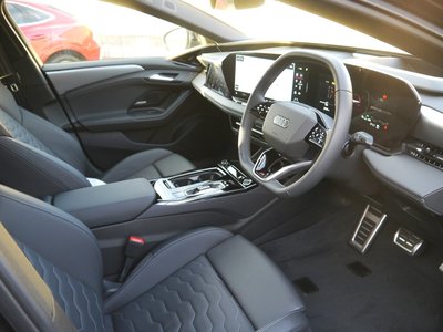 صورة 9 لـ 2025 AUDI A6 SPORTBACK E-TRON