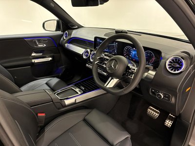 2026 Mercedes-BENZ GLB photo 2