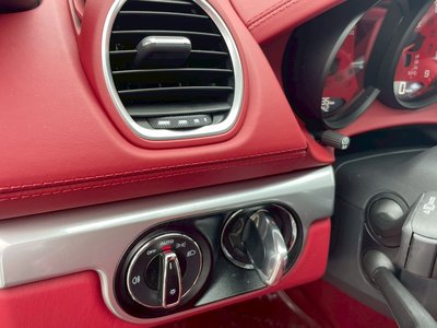 صورة مصغرة 35 لـ 2026 Porsche 718