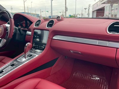 صورة مصغرة 32 لـ 2026 Porsche 718