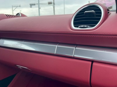 صورة مصغرة 33 لـ 2026 Porsche 718