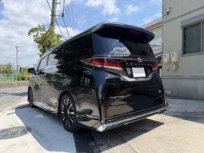 2024 Toyota VELLFIRE — фото 3