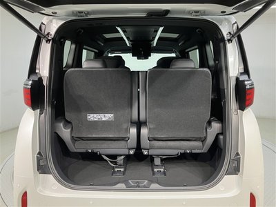 2025 Toyota ALPHARD — фото 29