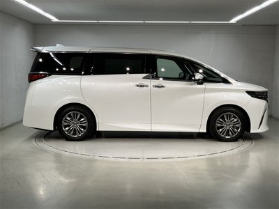 2025 Toyota ALPHARD — фото 4
