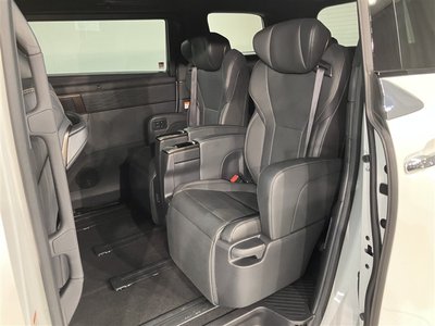 2025 Toyota ALPHARD — фото 25