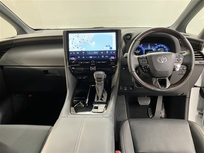 2025 Toyota ALPHARD — фото 7
