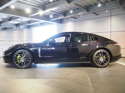 2023 Porsche PANAMERA 缩略图 2