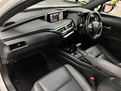 2019 Lexus UX 照片 19