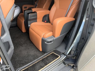 صورة 23 لـ 2025 Toyota VELLFIRE