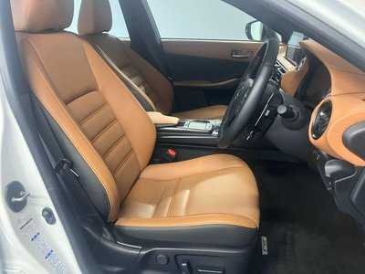 2025 Lexus IS 缩略图 16