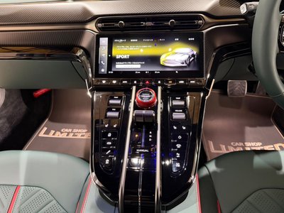 2026 Aston Martin VANTAGE 缩略图 37