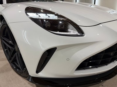 2026 Aston Martin VANTAGE 缩略图 11