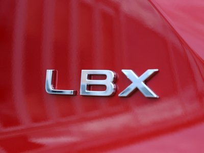 2025 Lexus LBX — миниатюра 26