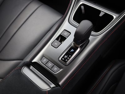 2025 Lexus LBX — миниатюра 17