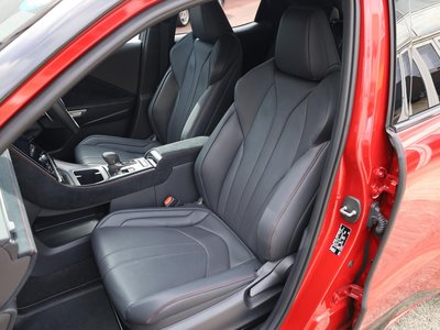 2025 Lexus LBX — миниатюра 12