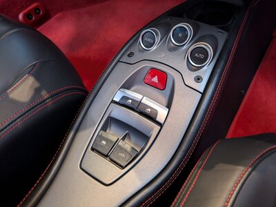 2013 Ferrari 458 SPIDER — миниатюра 20