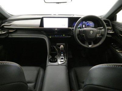 2024 Toyota CROWN SPORT photo 8