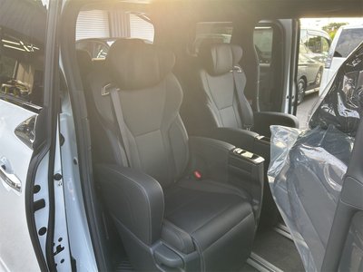 صورة 17 لـ 2025 Toyota ALPHARD