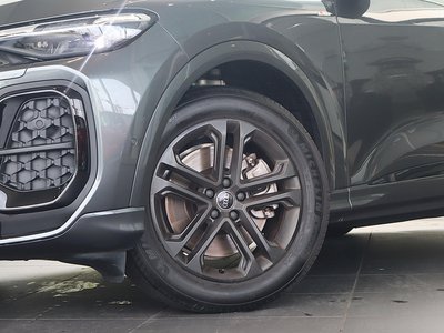 2025 AUDI Q5 photo 13