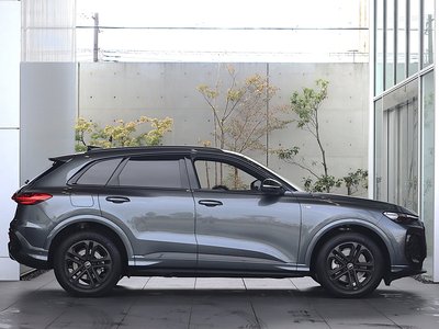 2025 AUDI Q5 photo 9