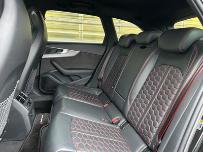 صورة 26 لـ 2020 AUDI RS4 AVANT