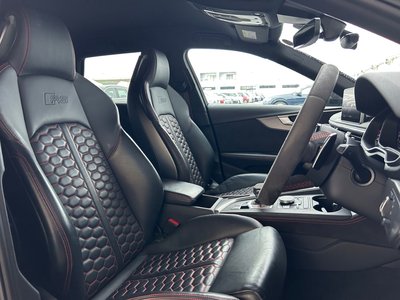 صورة 23 لـ 2020 AUDI RS4 AVANT