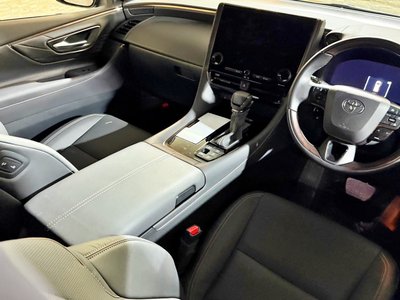 صورة 16 لـ 2024 Toyota ALPHARD