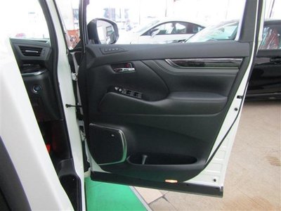 2023 Toyota ALPHARD — фото 40