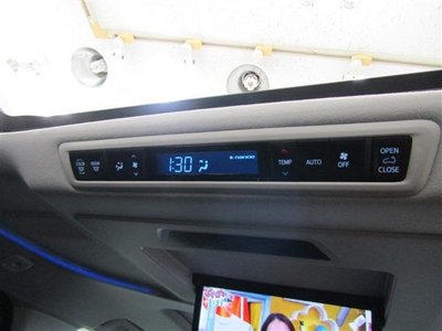 2023 Toyota ALPHARD — фото 33
