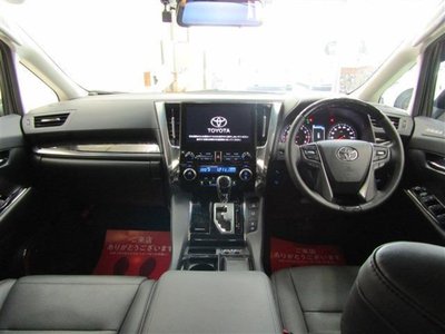 2023 Toyota ALPHARD — фото 5
