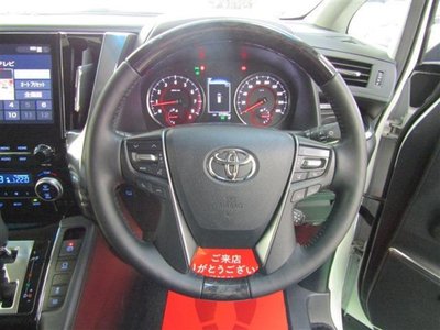 2023 Toyota ALPHARD — фото 22