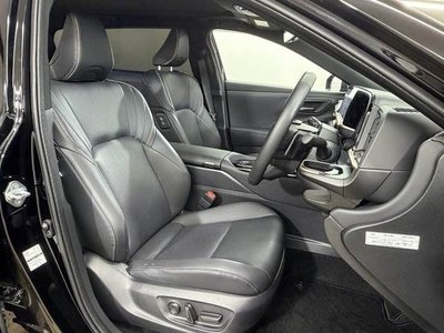 صورة 11 لـ 2025 Toyota CROWN ESTATE