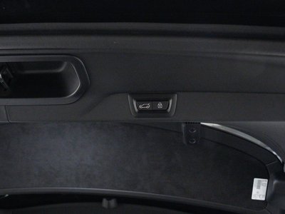 صورة 30 لـ 2019 ROLLS-ROYCE CULLINAN