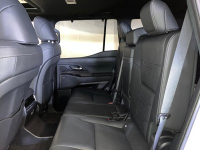 صورة 31 لـ 2025 Lexus GX