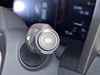 صورة 20 لـ 2025 Lexus GX