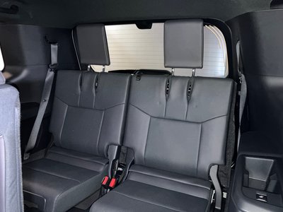 صورة 32 لـ 2025 Lexus GX